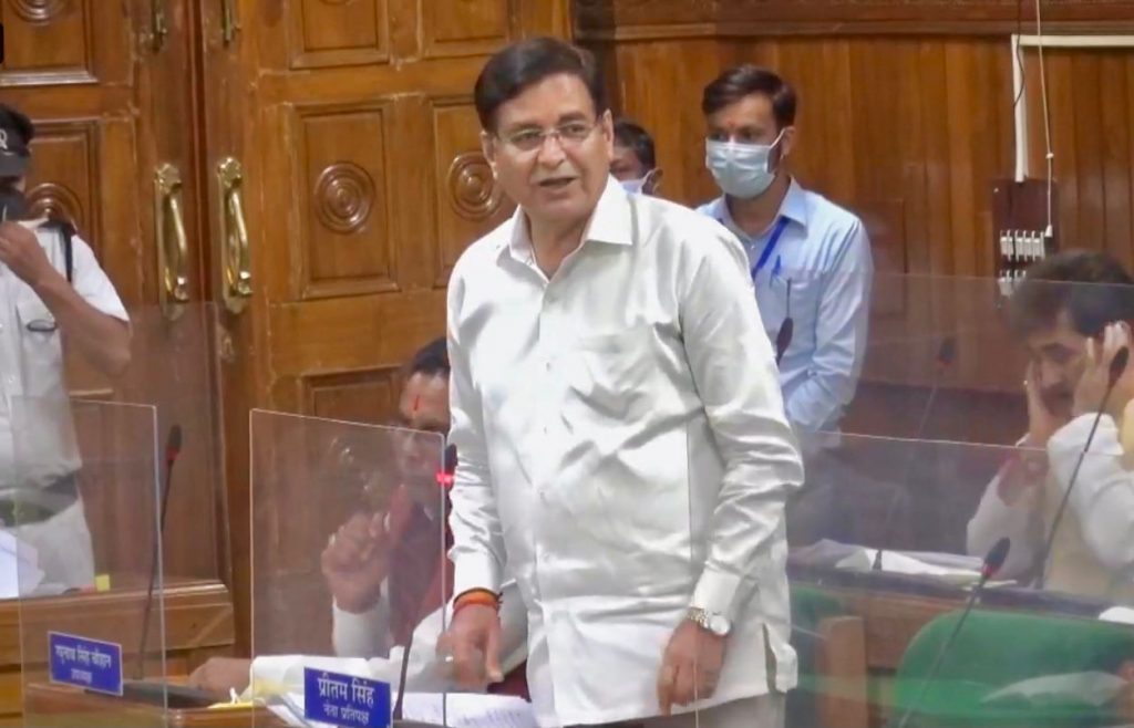 इंदिरा हृदेश को याद कर भावुक हुए नेता प्रतिपक्ष प्रीतम सिंह, कहा आज कुर्सी पर बैठा जरूर हूं, लेकिन यकीन नहीं हो रहा है