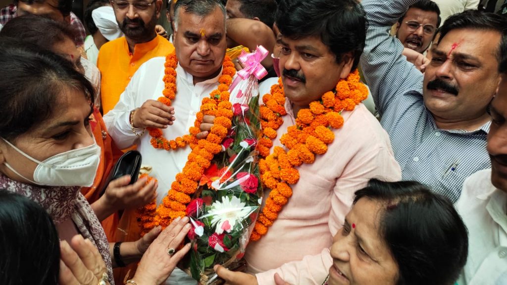 कांग्रेस कार्यकर्ताओं ने किया प्रदेशाध्यक्ष गोदियाल का स्वागत