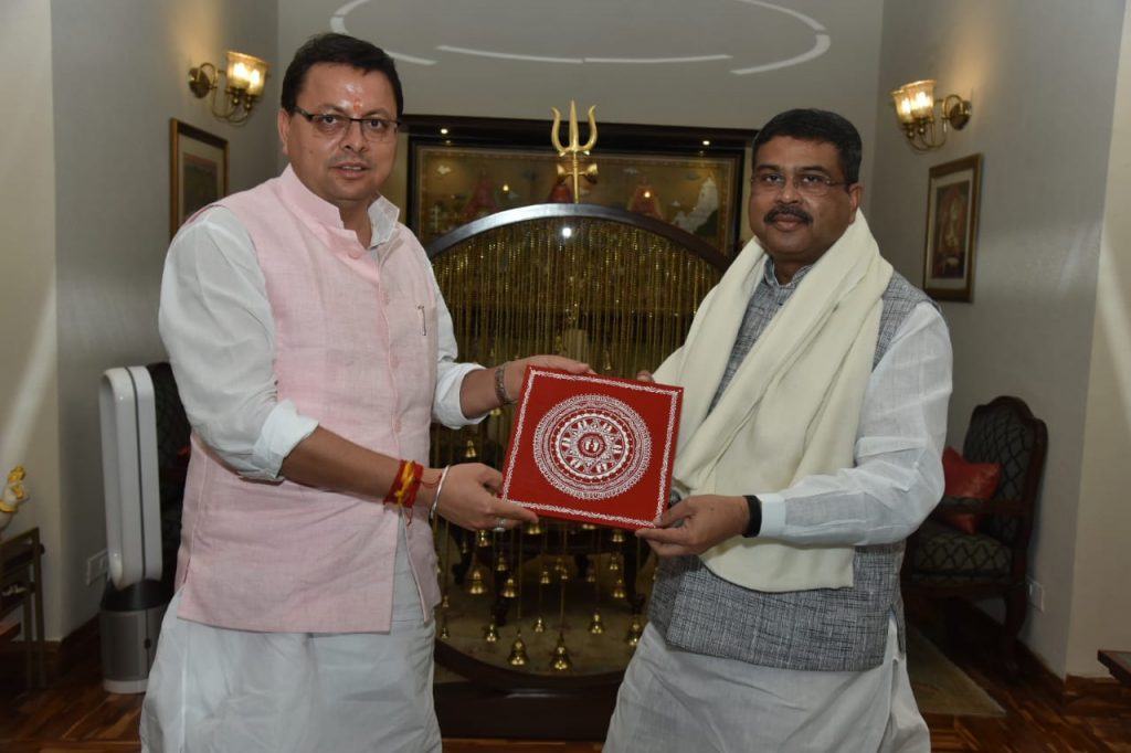 केन्द्रीय शिक्षा मंत्री धर्मेन्द्र प्रधान से मिले सीएम पुष्कर सिंह धामी, नरेंद्र नगर और कोटद्वार में केंद्रीय विद्यालय की मंजूरी का अनुरोध किया