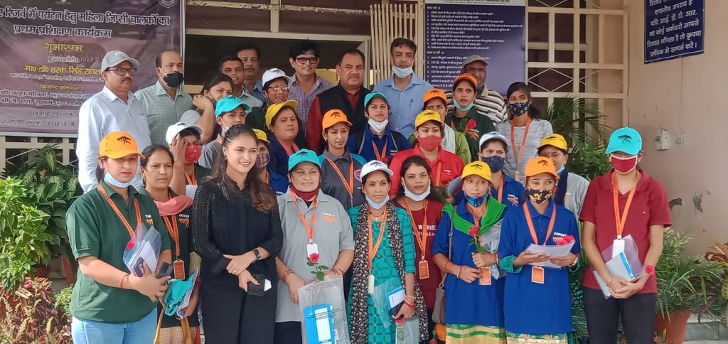 वन विभाग में महिला सशक्तिकरण को बढ़ावा, कार्बेट टाइगर रिर्जव में जिप्सी चलाएंगी 24 महिलाएं, दून में प्रशिक्षण हुआ शुरू