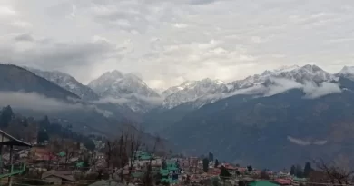 उत्तराखंड में मौसम का यू-टर्न! 9 जिलों में बारिश, पहाड़ों पर बर्फबारी